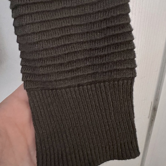 Dynamite Ribbed Sweater - Picture 4 of 6